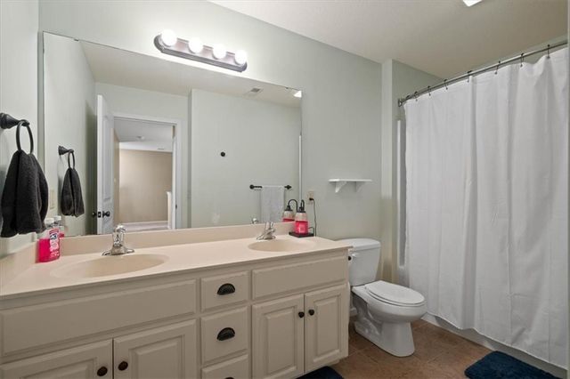 1304 ASHDOWN Circle, Raymore, MO 64083