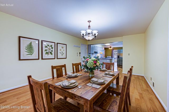 6500 Five Forks Dr, Pewee Valley, KY 40056