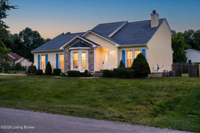 6500 Five Forks Dr, Pewee Valley, KY 40056