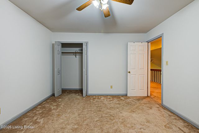 6500 Five Forks Dr, Pewee Valley, KY 40056