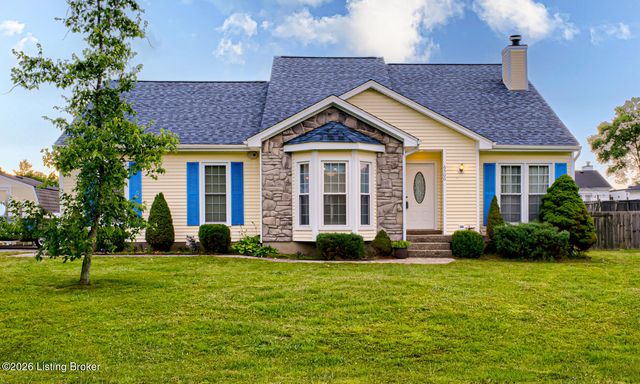 6500 Five Forks Dr, Pewee Valley, KY 40056