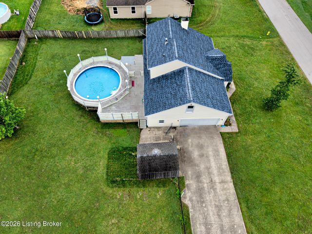 6500 Five Forks Dr, Pewee Valley, KY 40056