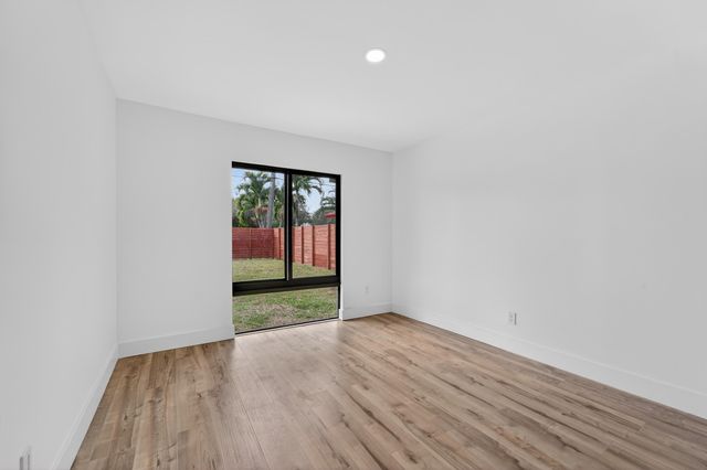 1382 N Mangonia Drive, West Palm Beach, FL 33401