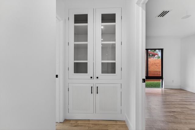 1382 N Mangonia Drive, West Palm Beach, FL 33401