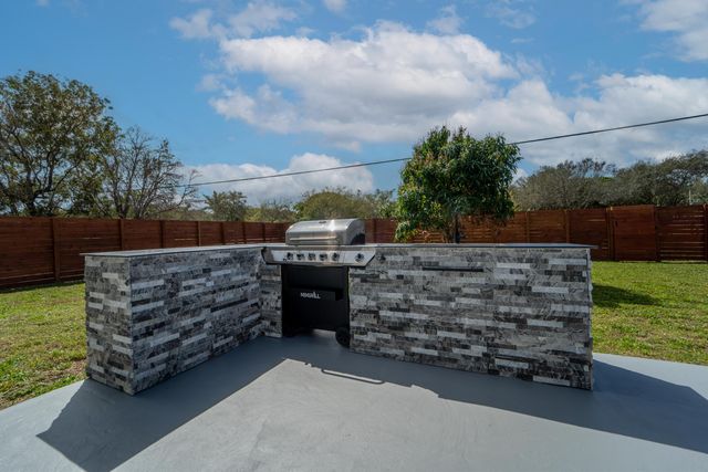 1382 N Mangonia Drive, West Palm Beach, FL 33401