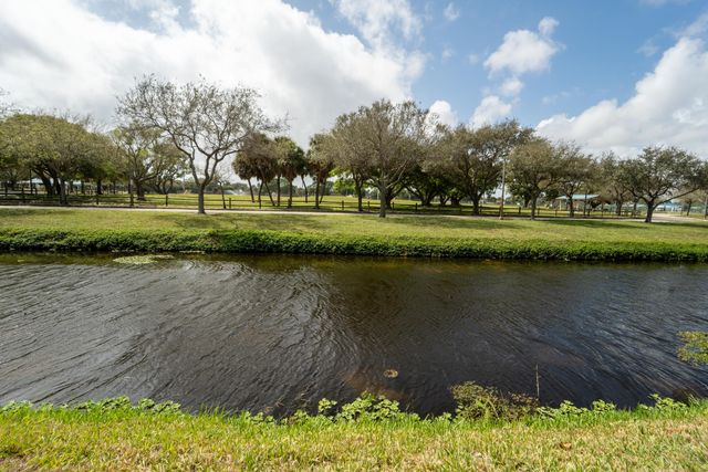 1382 N Mangonia Drive, West Palm Beach, FL 33401