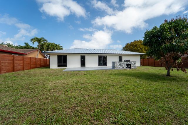 1382 N Mangonia Drive, West Palm Beach, FL 33401