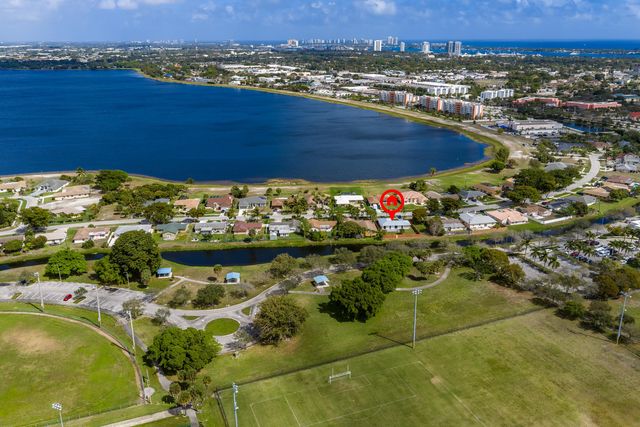 1382 N Mangonia Drive, West Palm Beach, FL 33401