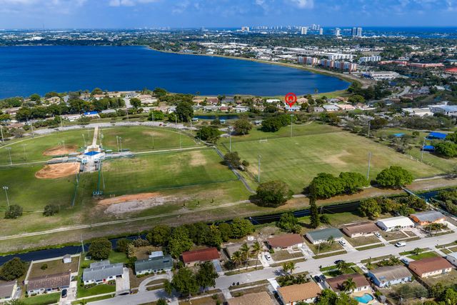 1382 N Mangonia Drive, West Palm Beach, FL 33401