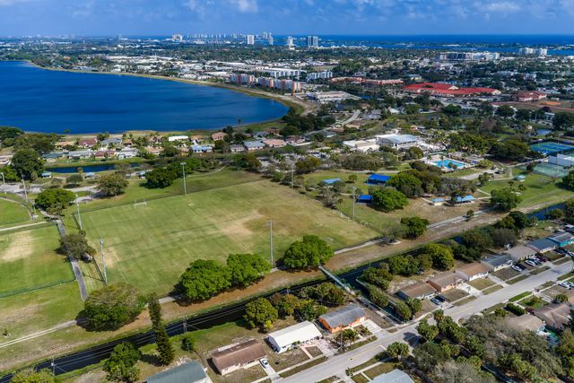 1382 N Mangonia Drive, West Palm Beach, FL 33401