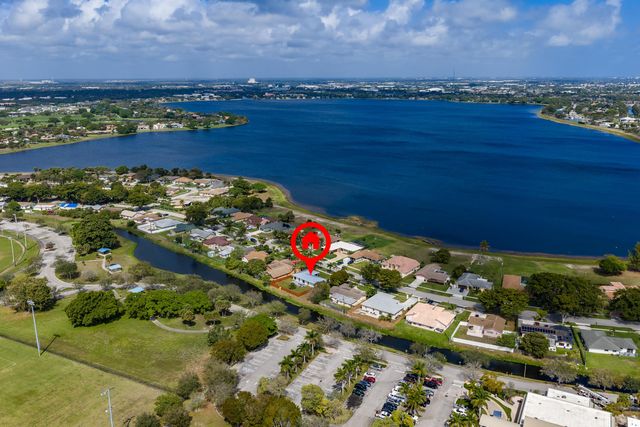 1382 N Mangonia Drive, West Palm Beach, FL 33401