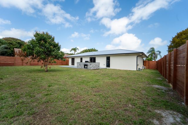 1382 N Mangonia Drive, West Palm Beach, FL 33401