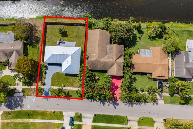 1382 N Mangonia Drive, West Palm Beach, FL 33401