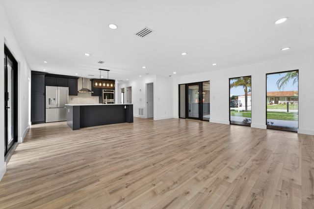 1382 N Mangonia Drive, West Palm Beach, FL 33401