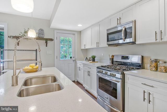 1344 LEVIS ST NE, Washington, DC 20002