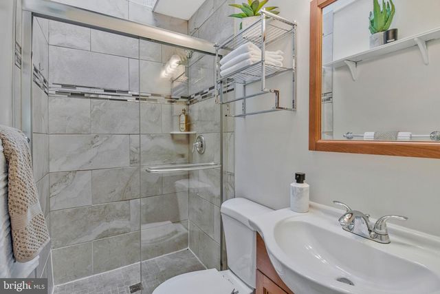 1344 LEVIS ST NE, Washington, DC 20002