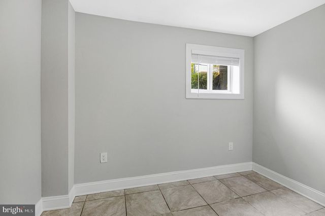 1344 LEVIS ST NE, Washington, DC 20002