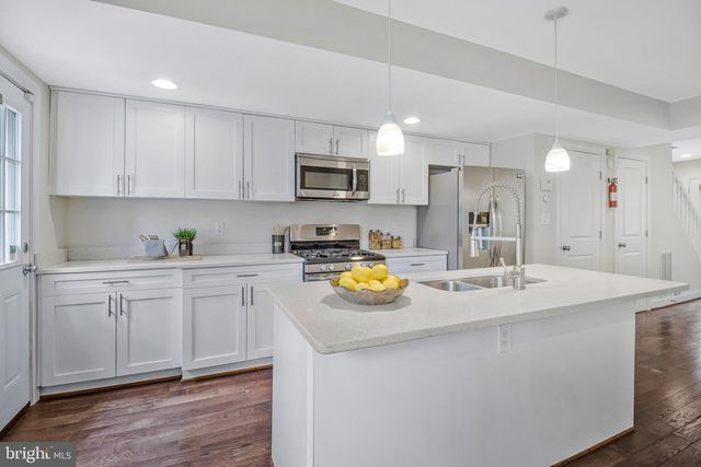 1344 LEVIS ST NE, Washington, DC 20002