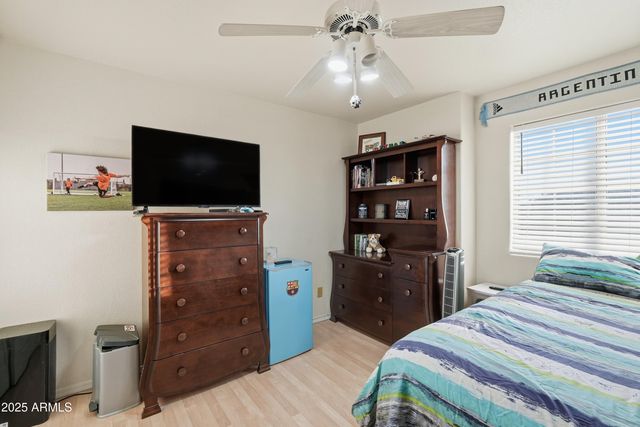 4714 E ROCKLEDGE Road, Phoenix, AZ 85044