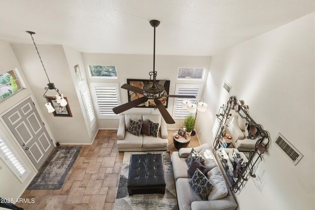 4714 E ROCKLEDGE Road, Phoenix, AZ 85044