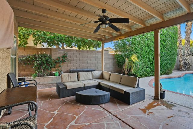 4714 E ROCKLEDGE Road, Phoenix, AZ 85044