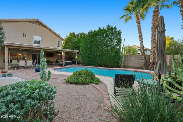 4714 E ROCKLEDGE Road, Phoenix, AZ 85044