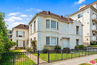133 S Sweetzer Avenue, Los Angeles, CA 90048