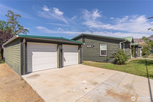 7 Cambridge Avenue, Rock Island, WA 98850