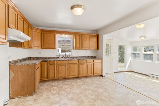 7 Cambridge Avenue, Rock Island, WA 98850