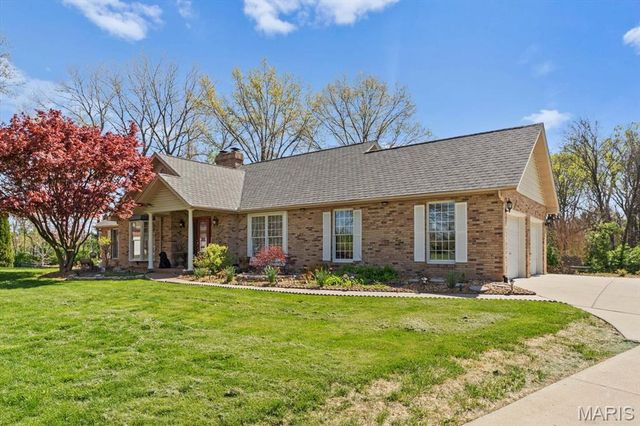 2 Sugar Hill Court, Edwardsville, IL 62025