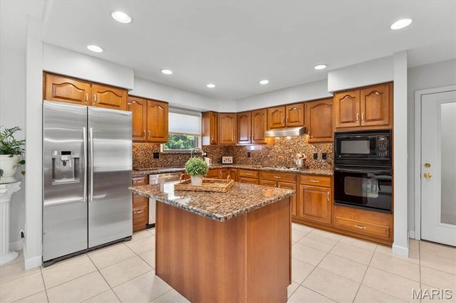2 Sugar Hill Court, Edwardsville, IL 62025