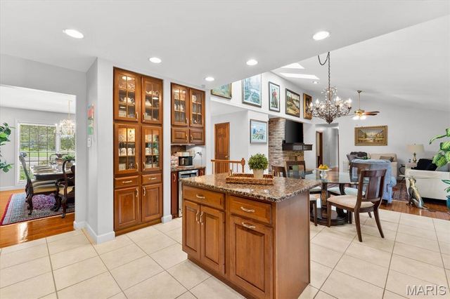 2 Sugar Hill Court, Edwardsville, IL 62025