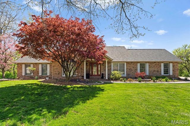 2 Sugar Hill Court, Edwardsville, IL 62025