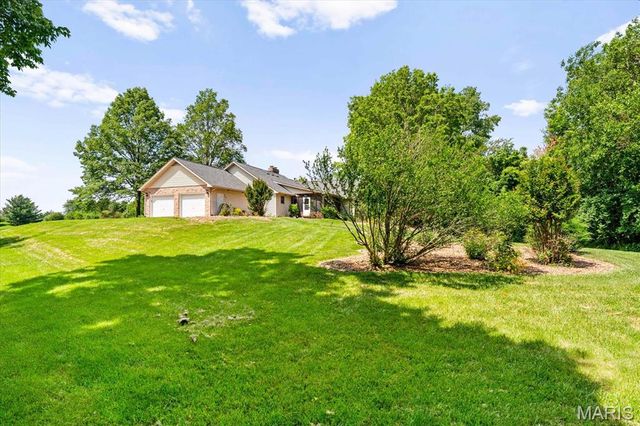 2 Sugar Hill Court, Edwardsville, IL 62025
