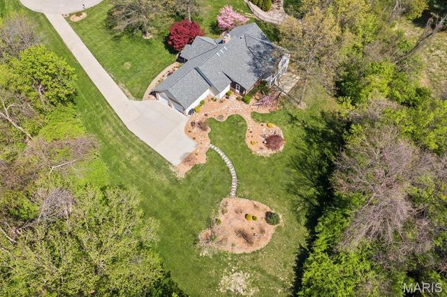 2 Sugar Hill Court, Edwardsville, IL 62025