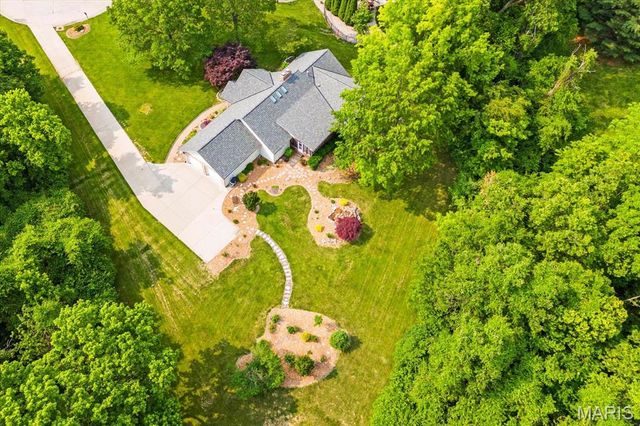 2 Sugar Hill Court, Edwardsville, IL 62025