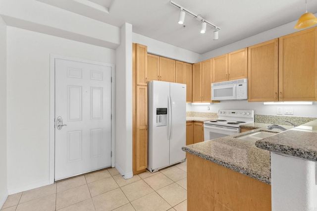 330 J Street 402, San Diego, CA 92101