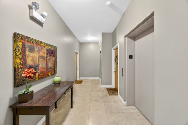 2245 W North Avenue 202, Chicago, IL 60647