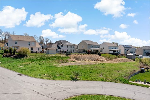 103 Hollyberry Cir, North Fayette, PA 15057