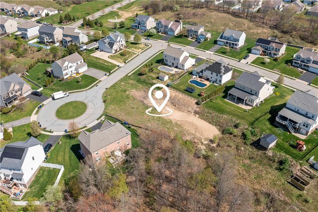 103 Hollyberry Cir, North Fayette, PA 15057