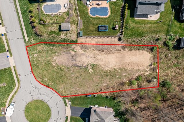 103 Hollyberry Cir, North Fayette, PA 15057