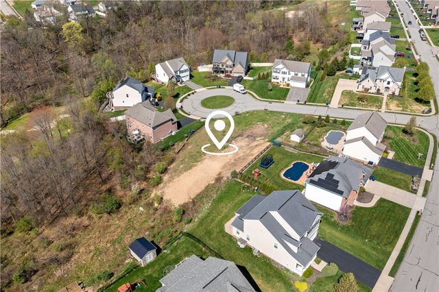 103 Hollyberry Cir, North Fayette, PA 15057