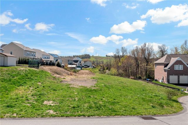 103 Hollyberry Cir, North Fayette, PA 15057