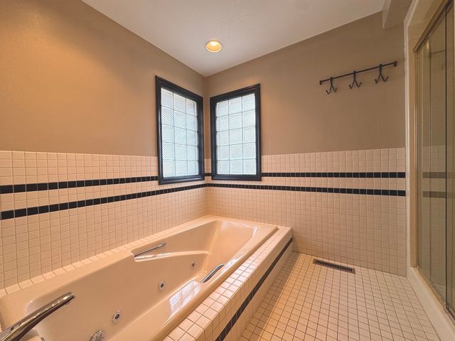 19 Old Farm N Court, Bradley, IL 60915