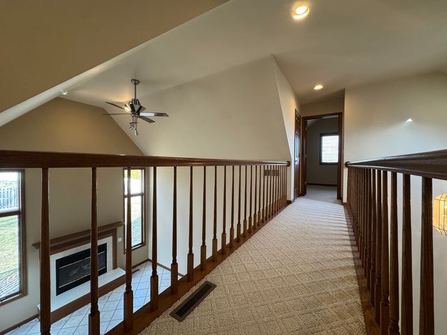 19 Old Farm N Court, Bradley, IL 60915