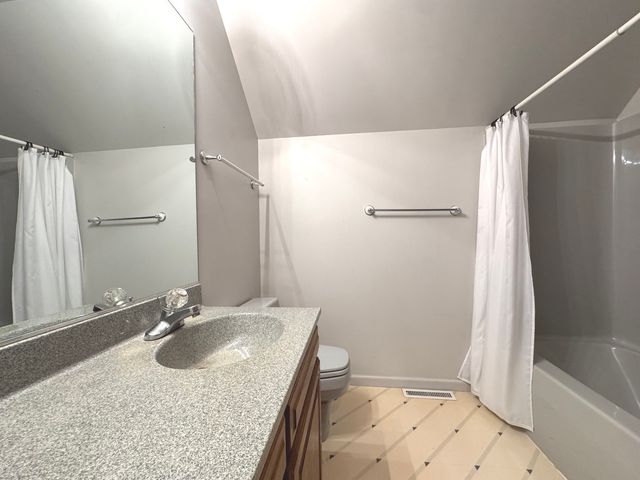 19 Old Farm N Court, Bradley, IL 60915