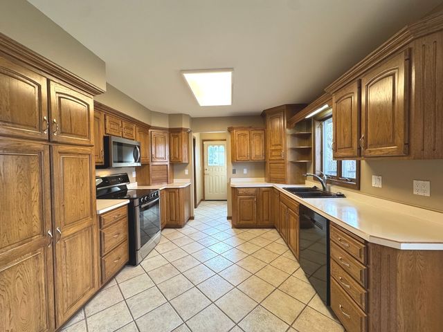 19 Old Farm N Court, Bradley, IL 60915