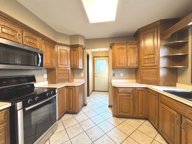 19 Old Farm N Court, Bradley, IL 60915