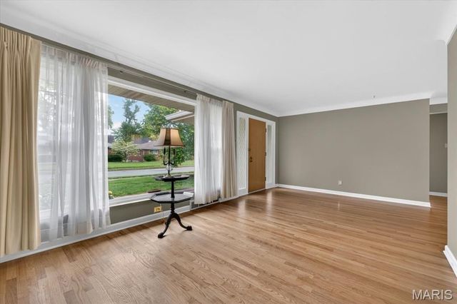 350 W Saint Anthony Lane, Florissant, MO 63031