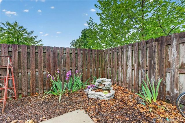 350 W Saint Anthony Lane, Florissant, MO 63031